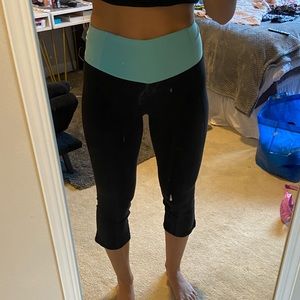 Lululemon Straight leg crops